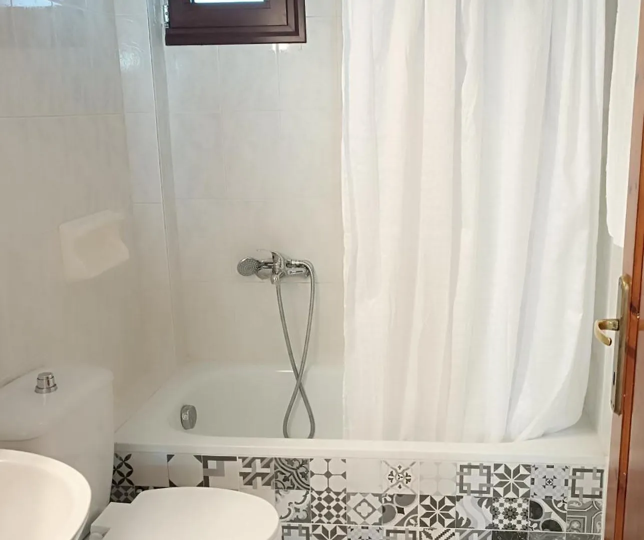 Holiday Home With View 페프코초리